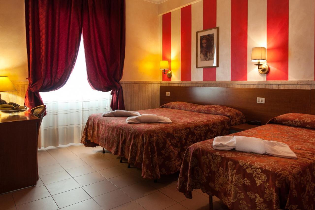 Hotel Pyramid Рим Стая снимка